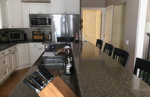 Poultney House | Waterfront home with spectacular sunsets!