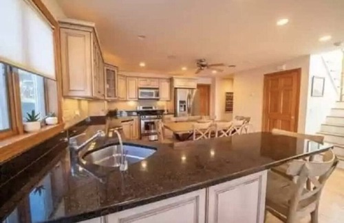 Buzzards Bay House | Waterfront Home with Spacious Deck and 4 Bedrooms