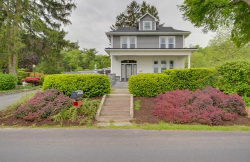 Wrightsville House | Waterfront Home with Hot Tub in Wrightsville!
