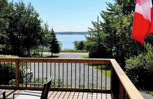 North Sydney House | Waterfront homestead on 4 landscaped acres.