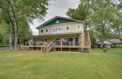 Mid America House | Waterfront Hot Springs Home 19 Mi to Natl Park!