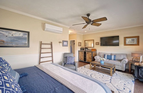 Suffolk Hotel | Waterfront Hotel Suite with Balcony