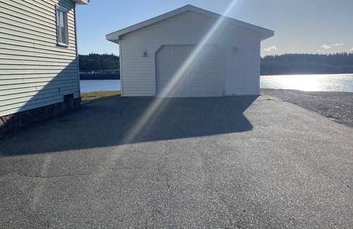 Blacks Harbour House | Waterfront House, Starlink internet, good parking lot, 2 bedrooms