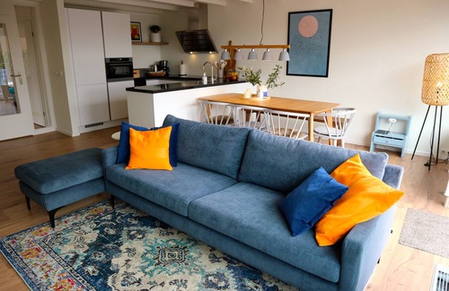 Boornzwaag House | Waterfront House Langweer, great for both holiday & business