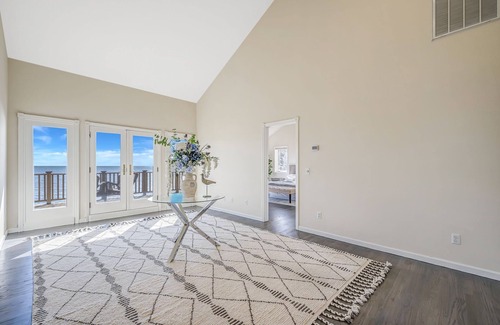 East Patchogue House | Waterfront house next to Bellport golf course