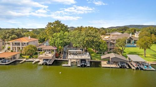 Kingsland House | Waterfront House with Amazing Outdoor Oasis Boat Slip and Pet Friendly