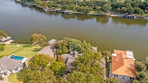 Kingsland House | Waterfront House with Amazing Outdoor Oasis Boat Slip and Pet Friendly