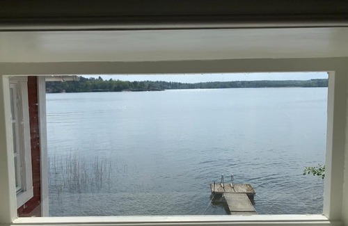 Bromma House | Waterfront house with jacuzzi & jetty in Stockholm