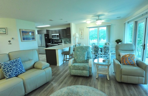 Rock Hall House | Waterfront in Historic Rock Hall, overlooking the main harbor and Chesapeake Bay