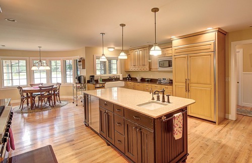 Bigfork House | Waterfront in Montana! Bigfork & Glacier Nat. Park! Book Summer 2025 Now!