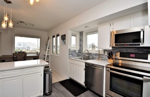 East Quogue House | Waterfront in the Hamptons - Enjoy all Fall has to offer out East!