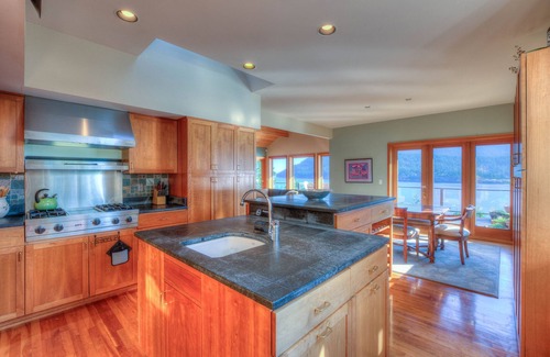 Eastsound House | Waterfront! - Incredible views; Private rocky beach; Gourmet Kitchen; Spa/Sauna