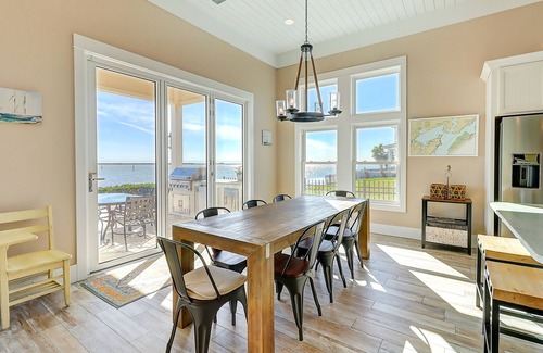 Rockport House | Waterfront infinity pool paradise with stunning sunset views at The Reserve