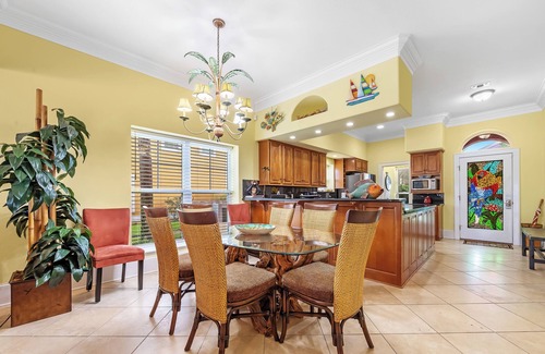 Sunset Pass House | 🏖️🏝️Waterfront-Inlet Beach-Pool & Hot Tub-Red Retreat