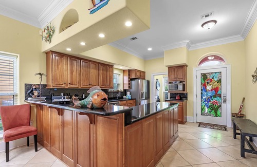 Sunset Pass House | 🏖️🏝️Waterfront-Inlet Beach-Pool & Hot Tub-Red Retreat