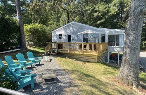 Deltaville House | Waterfront Jackson Creek Cottage with Private Pier