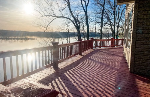 Cadiz House | Waterfront- Lake Barkley- Stunning Views
