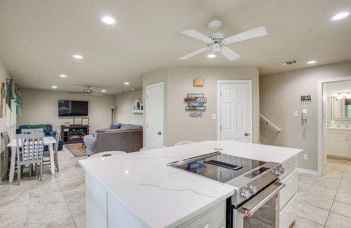 Lake Bridgeport House | Waterfront Lake Bridgeport Home w/Private Dock