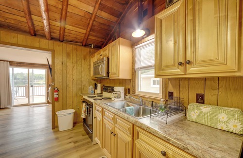 Lake Cabin | Waterfront Lake Cabin: Close to Boating & Fishing!