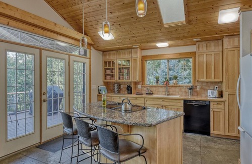 Bonner County House | Waterfront Lake Cocolalla Home - Short drive to Schweitzer