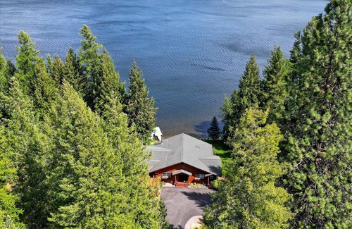 Bonner County House | Waterfront Lake Cocolalla Home - Short drive to Schweitzer