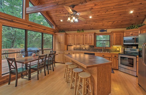 Scranton House | Waterfront Lake Dardanelle Home w/Dock & Fire Pit
