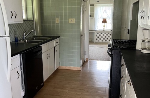 Erie County House | Waterfront Lake Erie Getaway!