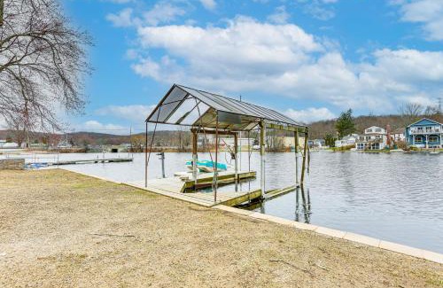 Lake Hopatcong House | Waterfront Lake Hopatcong Home with Boat Dock!