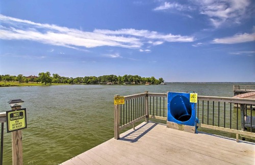 French Quarter House | Waterfront Lake Home with Deck - New Renovations!