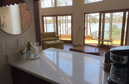 Henderson House | Waterfront Lake House
