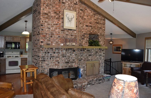 Tomahawk House | Waterfront Lake House on Scenic Lake Nokomis