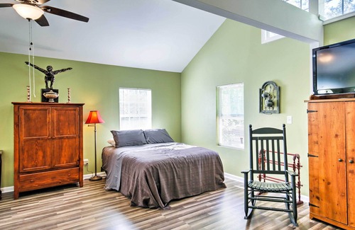 Chapin Apartment | Waterfront Lake Murray Studio w/ Dock + Gazebo!