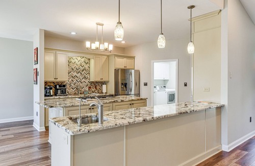 Terrell House | Waterfront Lake Norman Retreat w/Dock + Hot Tub!