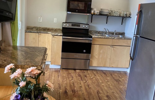 Terrell Apartment | WATERFRONT: LAKE NORMAN Couples Hideaway