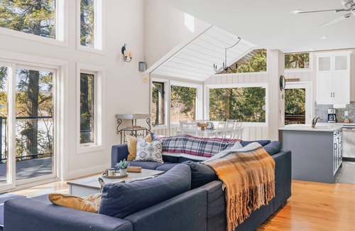 Lake of Bays Cottage | Waterfront Lake of Bays Cottage w/Sauna, Kayaks, BBQ, A/C