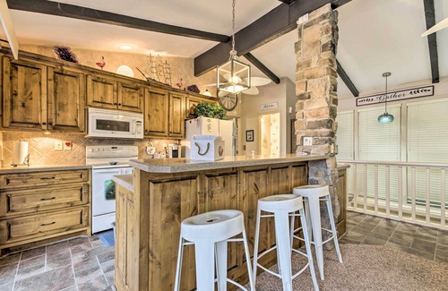 Lake Ozark House | Waterfront Lake Ozark Home w/Deck & Grill!