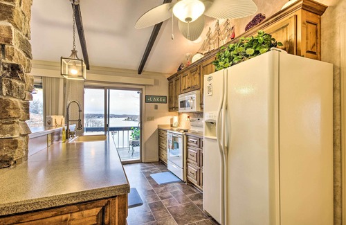 Lake Ozark House | Waterfront Lake Ozark Home w/Deck & Grill!