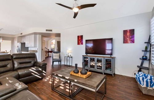 Arrowhead Lakes House | Waterfront Lakehouse w/heated pool/spa/billiards/ping-pong/kayaks!