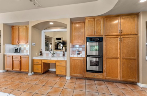 Lakeland Village House | Waterfront Lakeside Mansion Great for Large Families, Retreat, and Events
