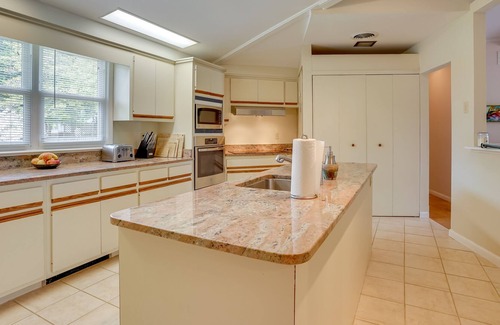 Reedville House | Waterfront Little Wicomico Haven w/ Dock & Kayaks!