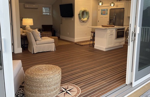 Dartmouth House | Waterfront Living on Padanaram Harbor