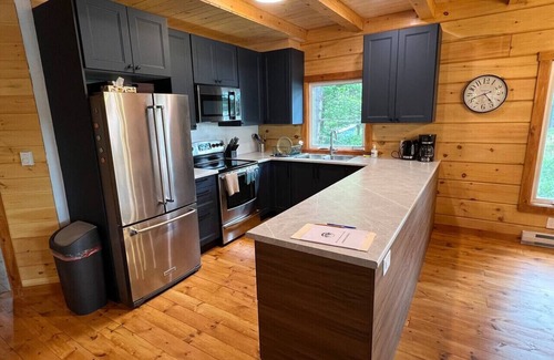 Arden Cottage | Waterfront Lodge | FirePit+Bunkie+Watercrafts+BBQ