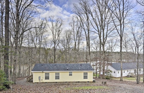 Wise House | Waterfront Lodge on Lake Gaston: Swim + Fish!