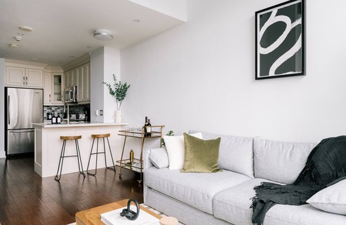Bathurst Quay Apartment | Waterfront Loft