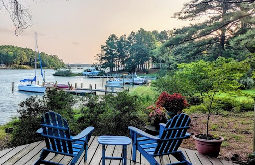 Callao Cabin | Waterfront Loft on the Yeocomico River - Kayaks, Dock & Screened Porch
