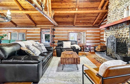 Rideau Lakes House | Waterfront log cabin - Utter privacy & relaxation