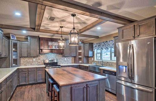 Negreet House | Waterfront Louisiana Vacation Rental w/Dock!