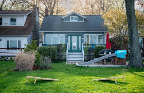 North Beach House | Waterfront Lux Cottage With Amazing Views Near DC