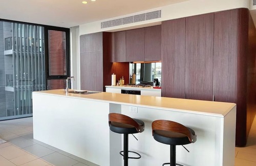 Barangaroo Apartment | Waterfront Luxe 2 Bed Apt - mins from International Towers, CBD, Transport