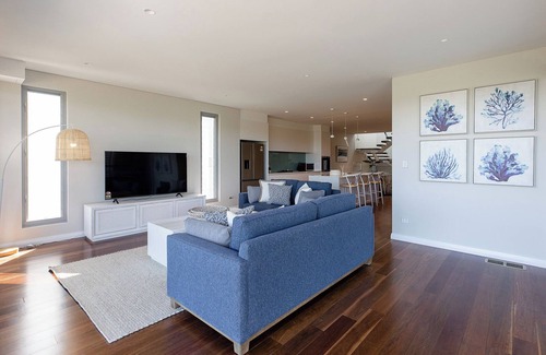 Magenta Shores House | Waterfront Luxe Coastal Retreat - Resort facilities @ Magenta Shores